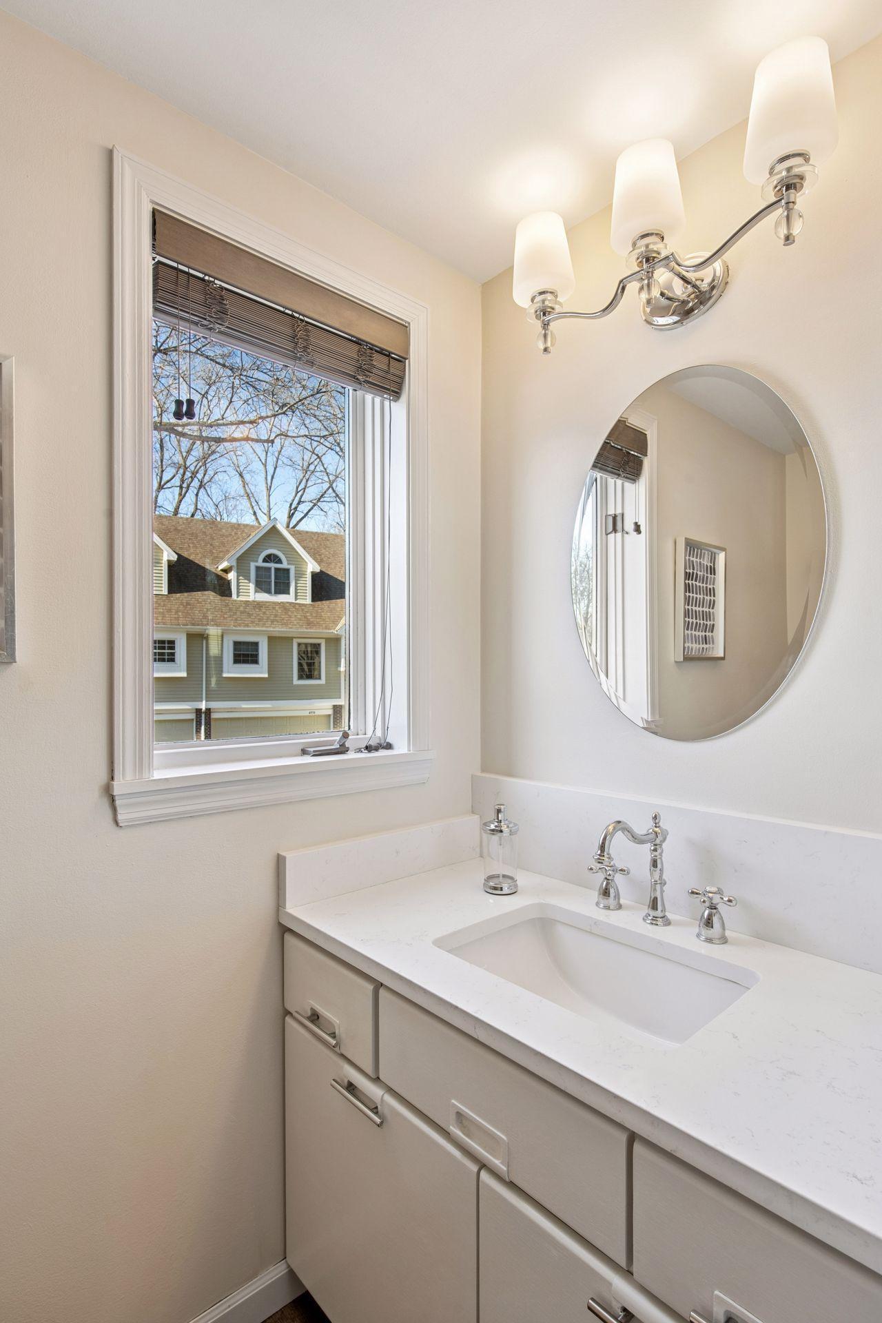 4939 Bayswater Road Minnetonka, MN 55345 - Photo 22 of 41