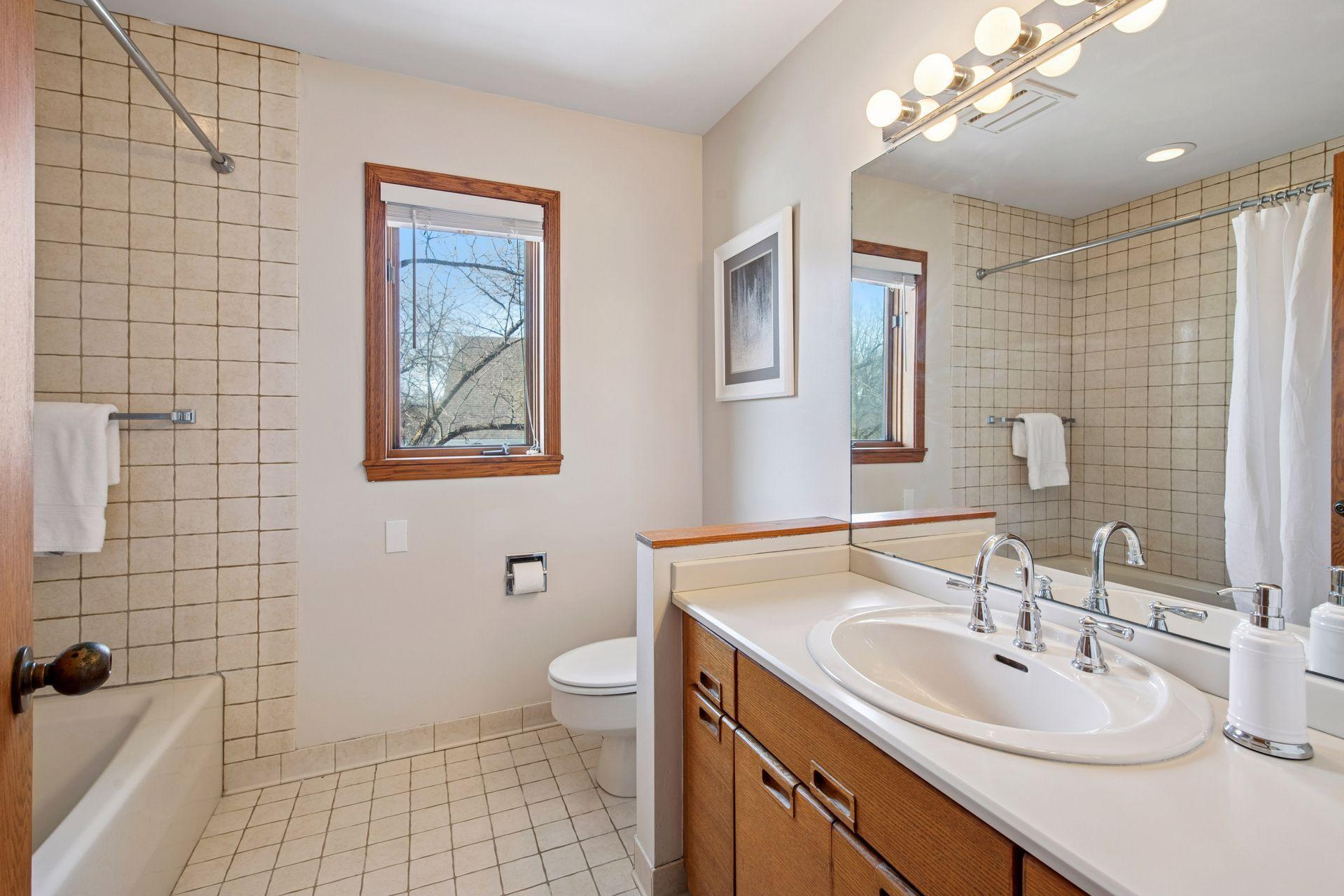 4939 Bayswater Road Minnetonka, MN 55345 - Photo 32 of 41