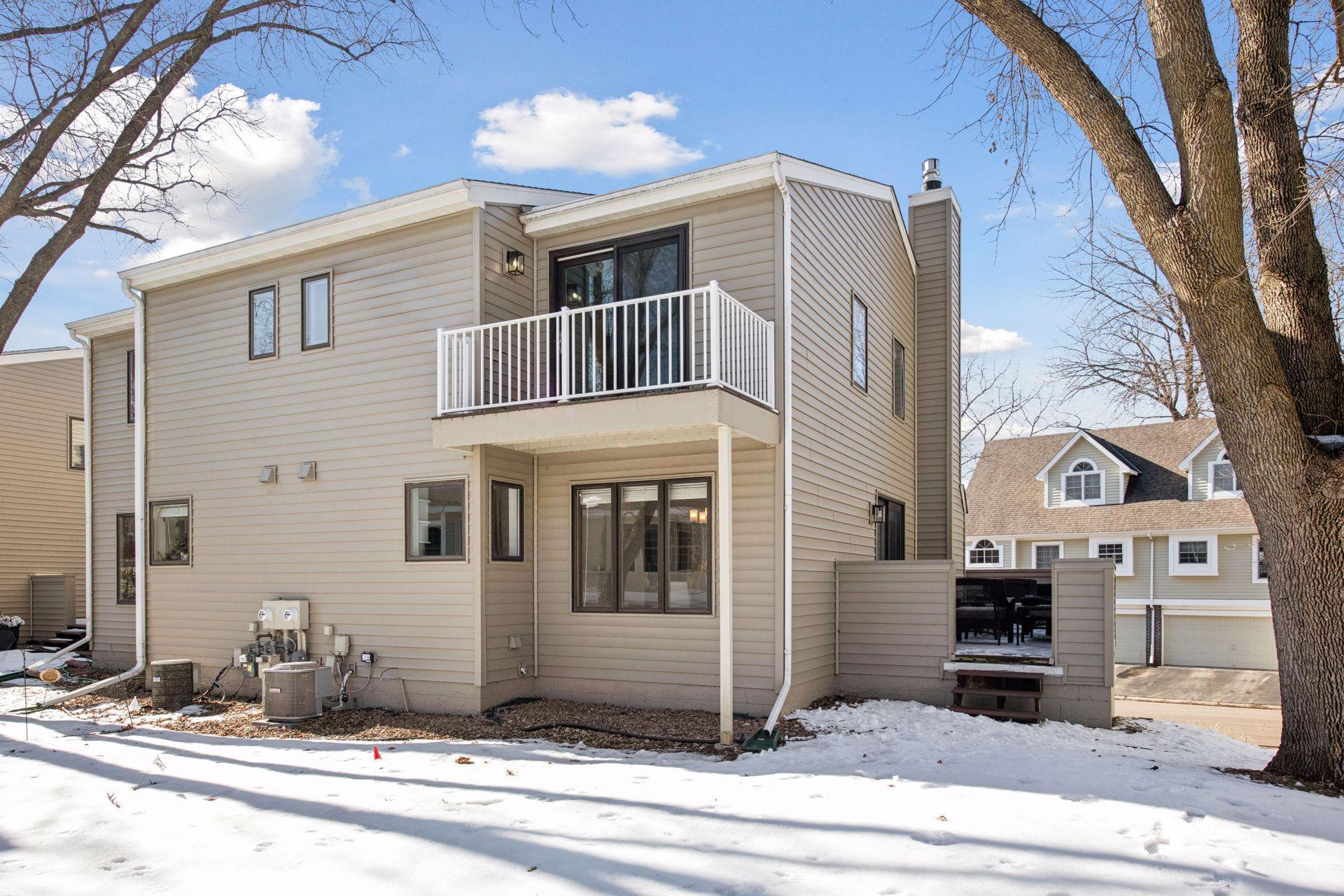 4939 Bayswater Road Minnetonka, MN 55345 - Photo 4 of 41