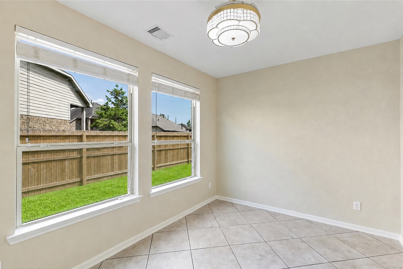 17206 Upper Ridge Lane Humble, TX 77346 - Photo 7 of 34 Gallery Image 7