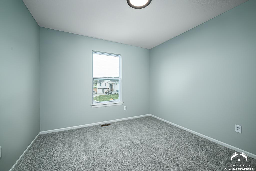 1013 2nd Street Perry, KS 66073 - Photo 16 of 20 Gallery Image 16