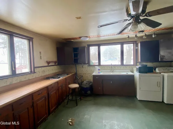 $74,900 | 110 Maple Lane, Florida, NY 12069