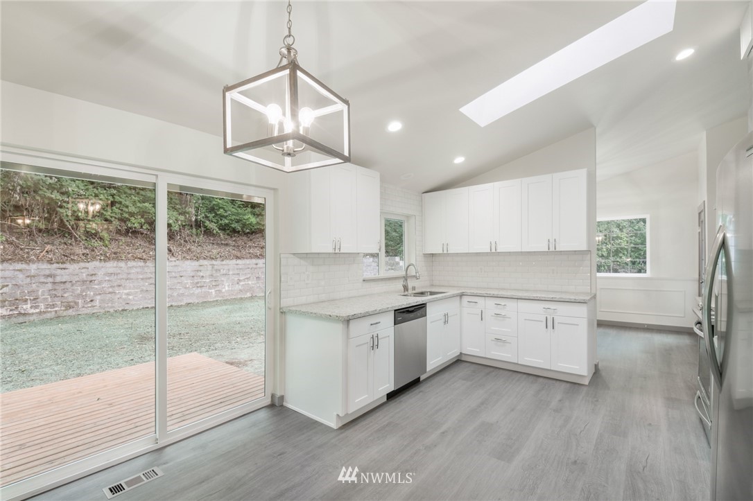 302 South Carpenter Road Snohomish, WA 98290 - Photo 6 of 22