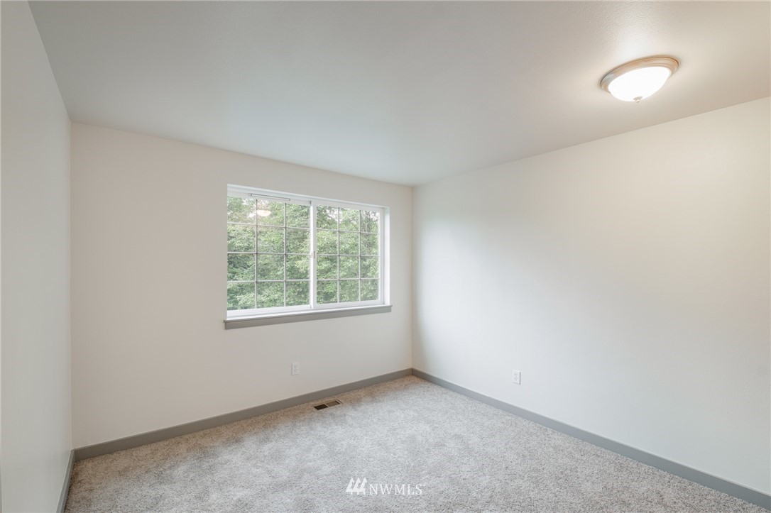 302 South Carpenter Road Snohomish, WA 98290 - Photo 10 of 22