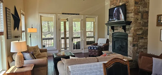 $389,900 | 446 Licklog Ridge, Hayesville, NC 28904