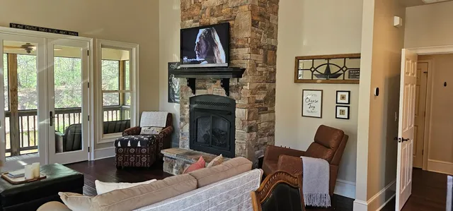 $389,900 | 446 Licklog Ridge, Hayesville, NC 28904