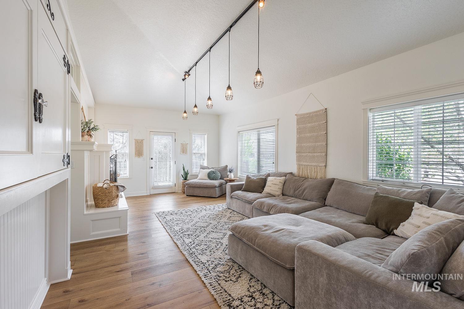 512 Sherry Road Nampa, ID 83686 - Photo 5 of 50