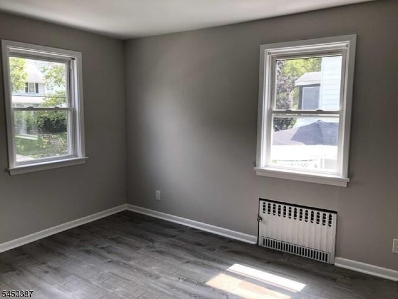 166 Carmita Avenue Rutherford, NJ 07070 - Photo 10 of 22 Gallery Image 10