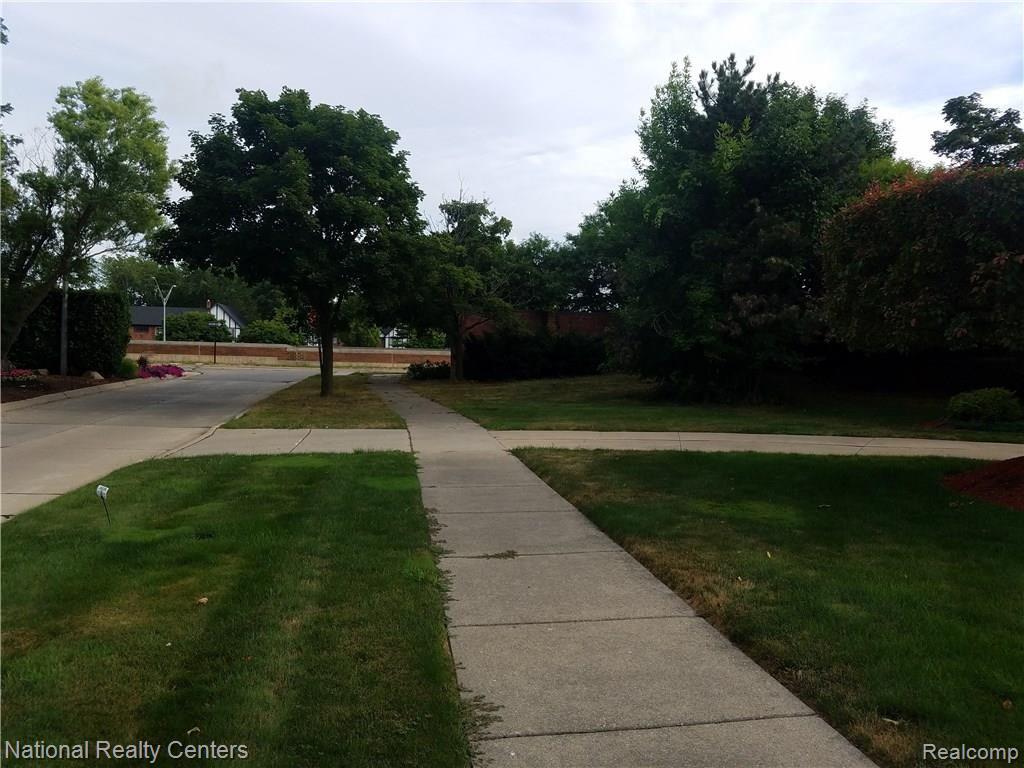 27045 Harvard Road Southfield, MI 48076 - Photo 4 of 66