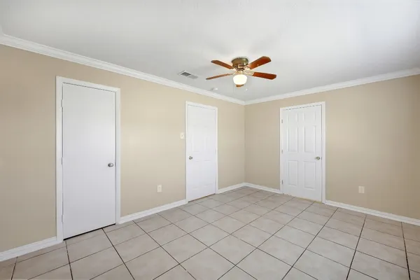 $2,850 | 3722 Rest Home Road, Pearland, TX 77584