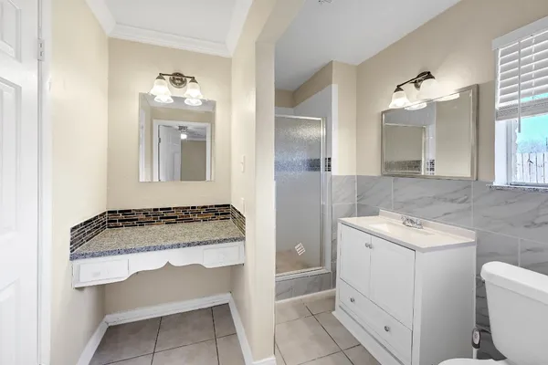 $2,850 | 3722 Rest Home Road, Pearland, TX 77584