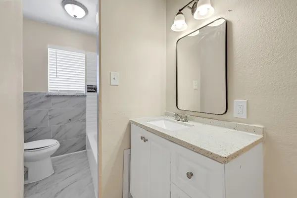 $2,850 | 3722 Rest Home Road, Pearland, TX 77584