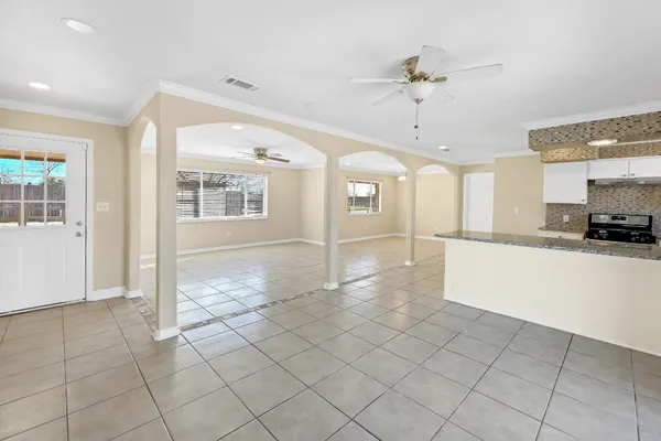 $2,850 | 3722 Rest Home Road, Pearland, TX 77584