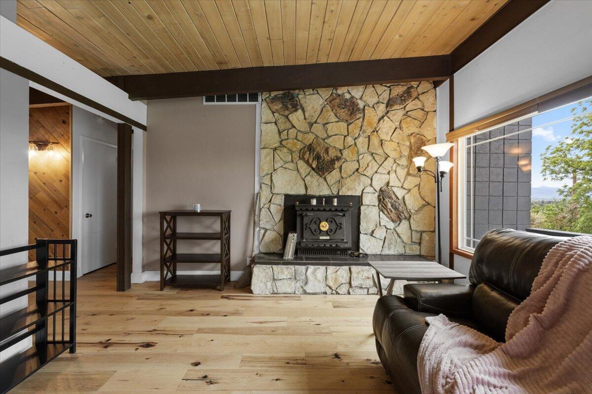 3420 North Foothill Road Medford, OR 97504 - Photo 6 of 31 6