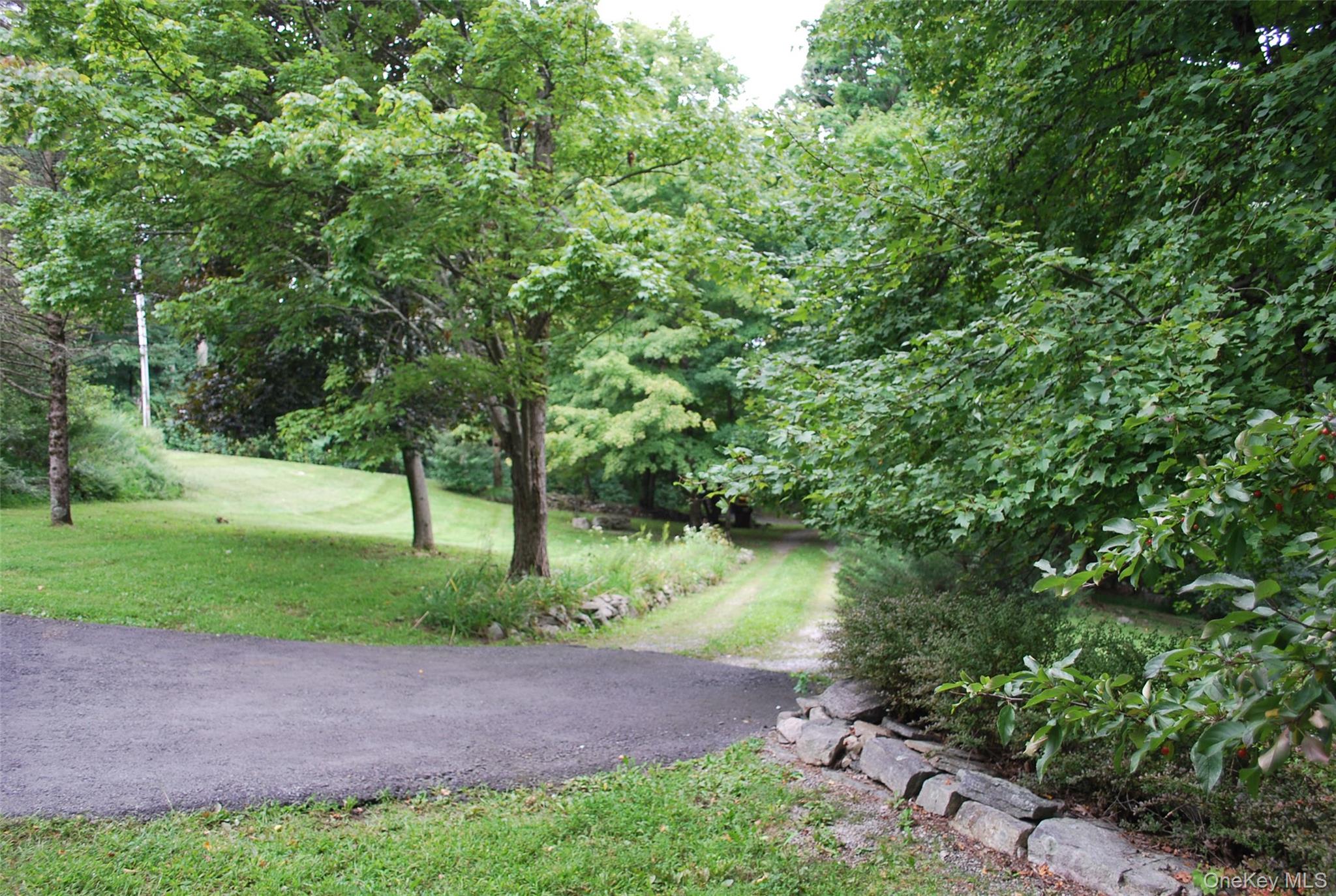 7 Abbey Road Warwick, NY 10990 - Photo 2 of 3 Gallery Image 2