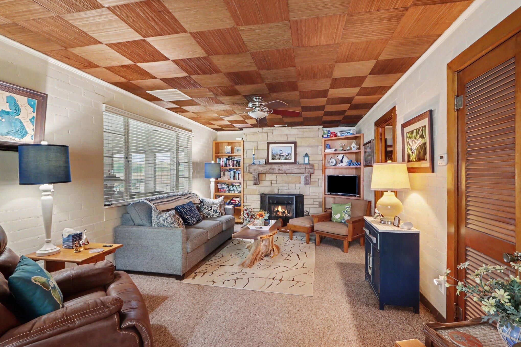 11169 Lakeshore Drive Three Rivers, MI 49093 - Photo 10 of 35 006_file_6537