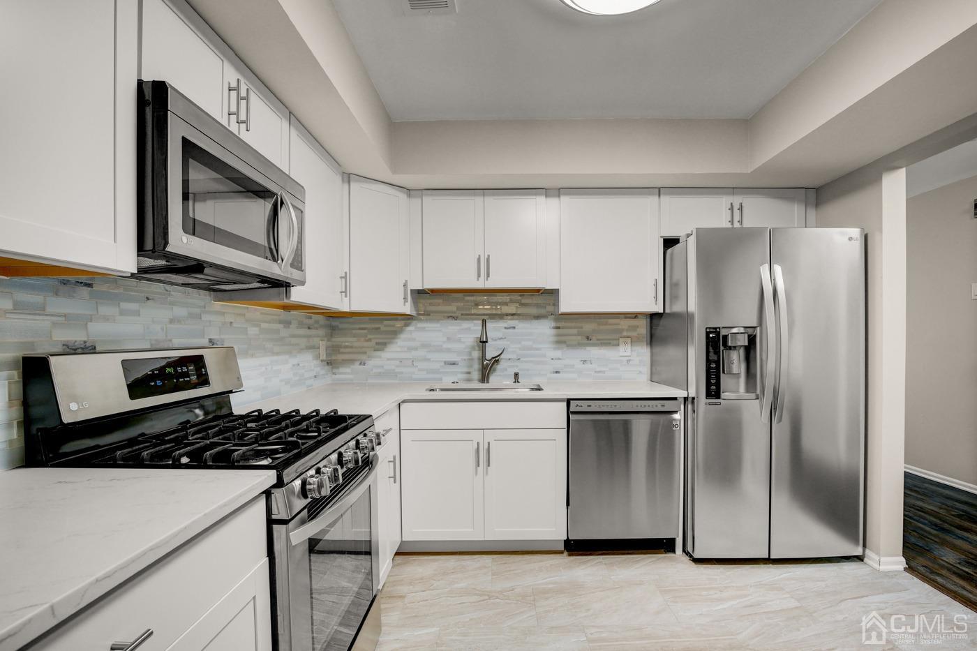 146 Redpine Loop Old Bridge, NJ 08857 - Photo 17 of 35 Gallery Image 17