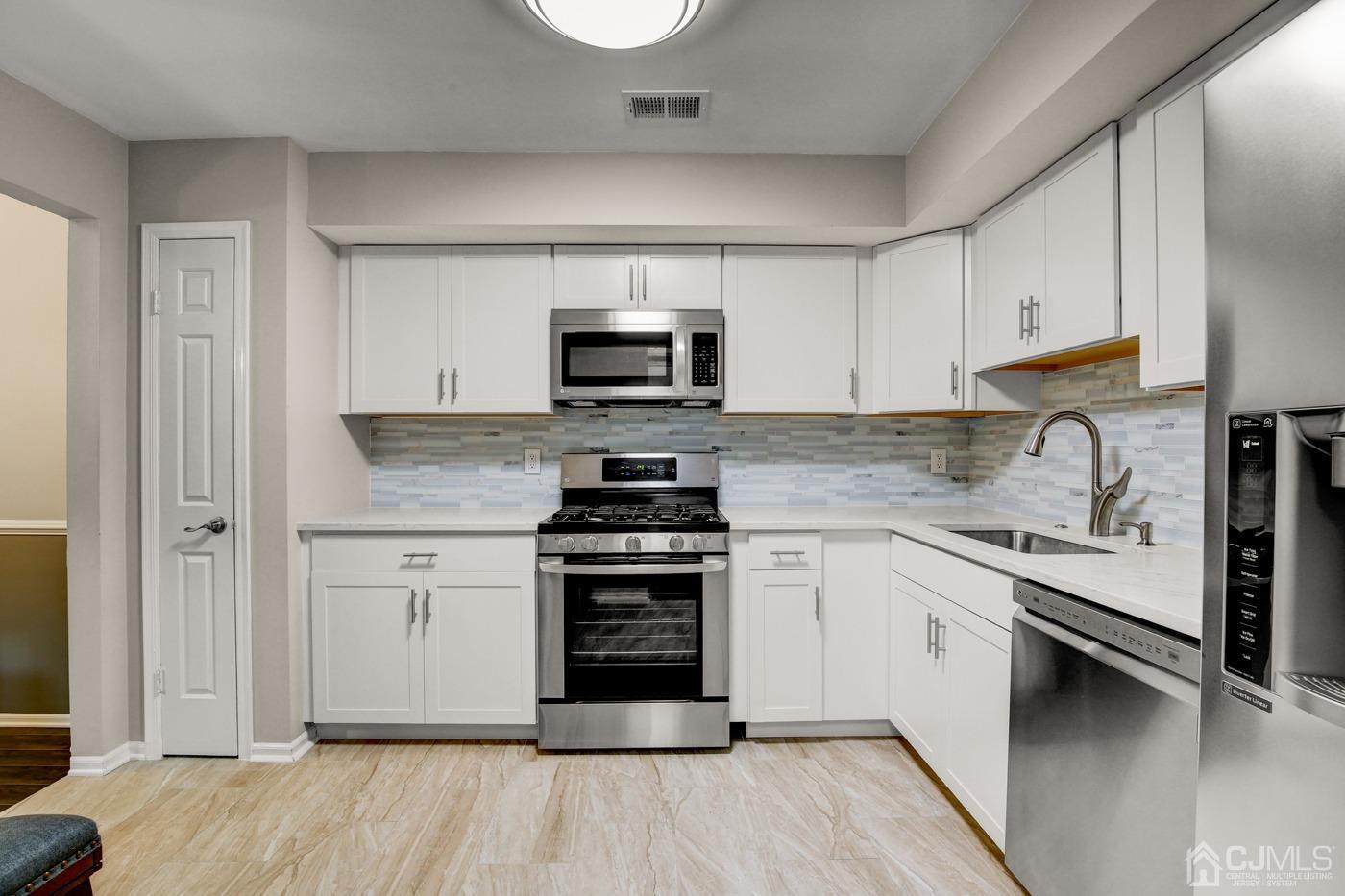 146 Redpine Loop Old Bridge, NJ 08857 - Photo 18 of 35 Gallery Image 18