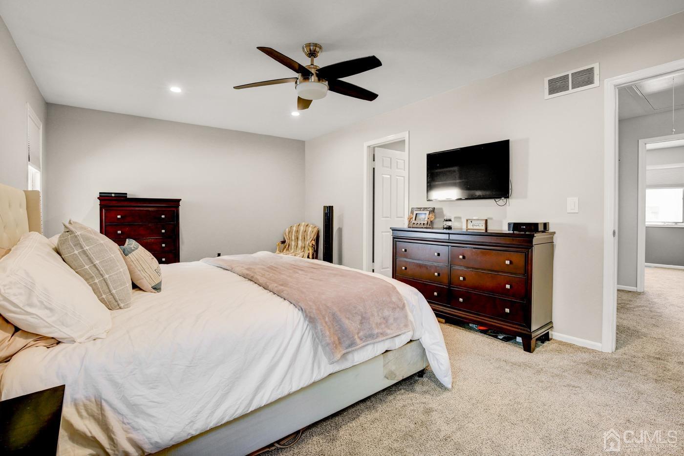 146 Redpine Loop Old Bridge, NJ 08857 - Photo 23 of 35 Gallery Image 23