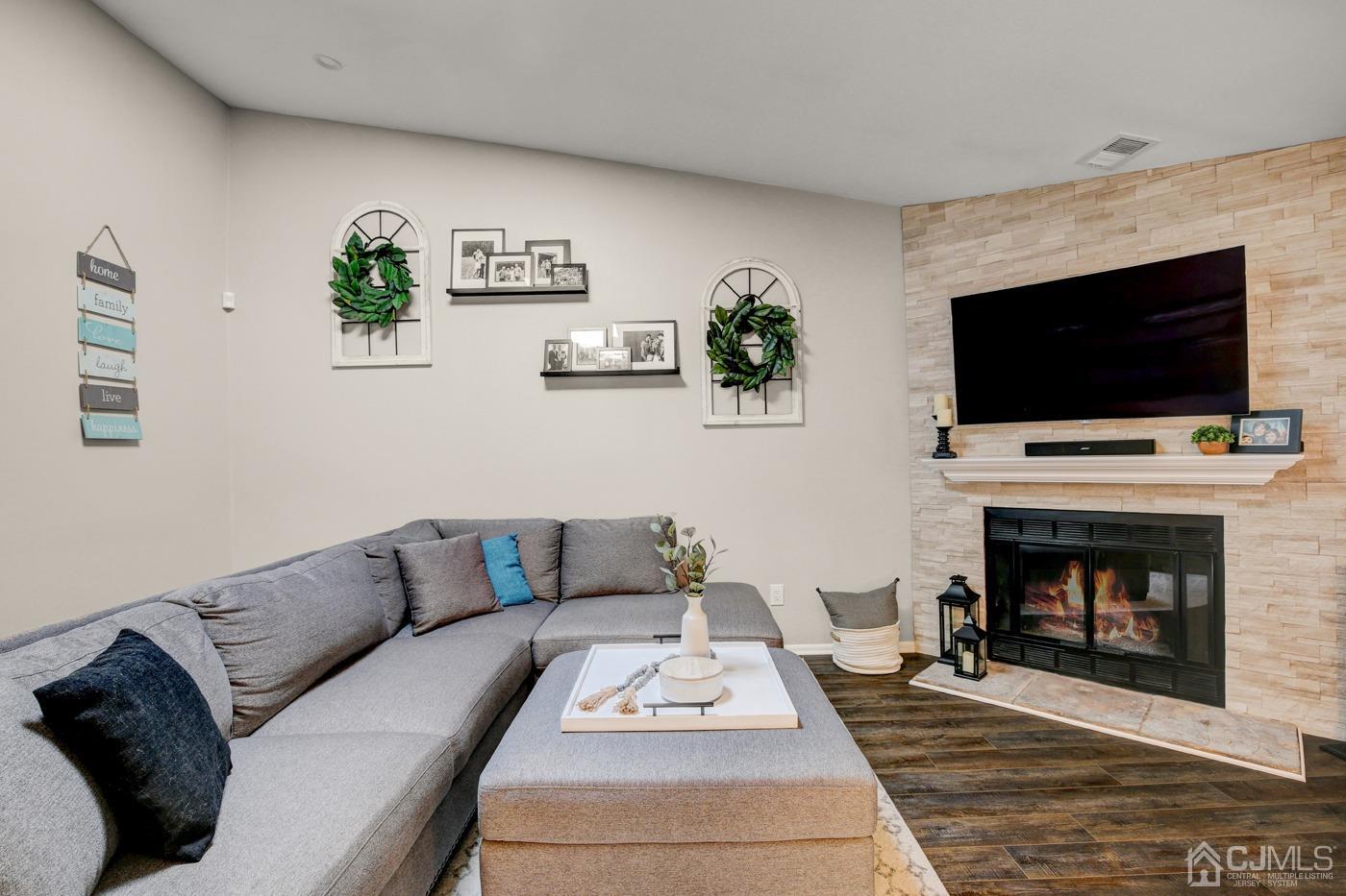 146 Redpine Loop Old Bridge, NJ 08857 - Photo 10 of 35 Gallery Image 10