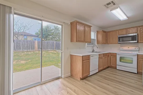 $1,750 | 313 Avalanche Avenue, Georgetown, TX 78626