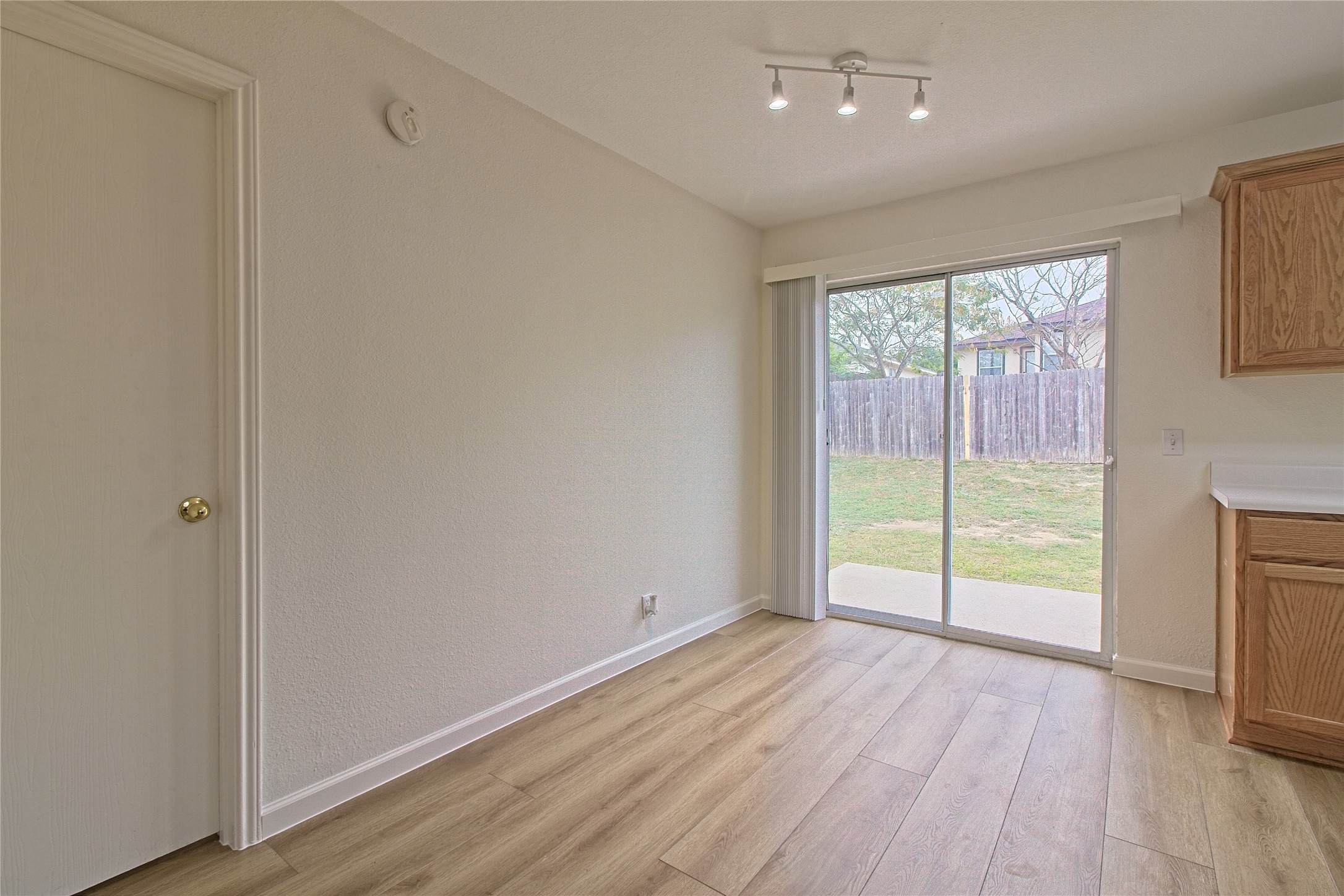 313 Avalanche Avenue Georgetown, TX 78626 - Photo 9 of 30