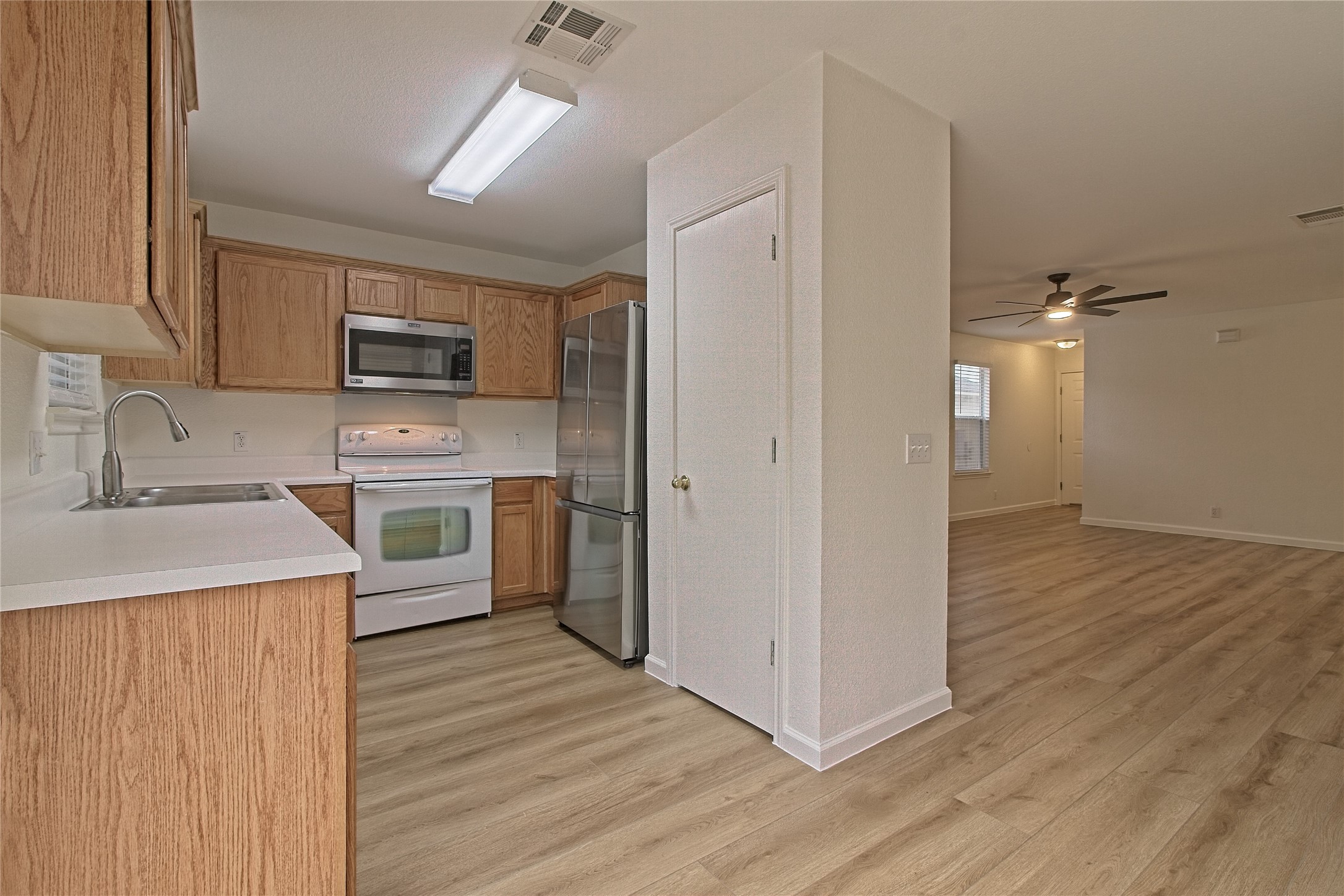 313 Avalanche Avenue Georgetown, TX 78626 - Photo 10 of 30