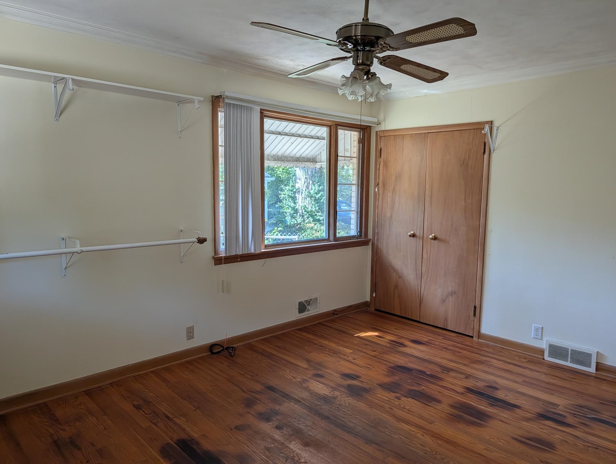 2215 Guilford Road Rockford, IL 61107 - Photo 12 of 24 Gallery Image 12