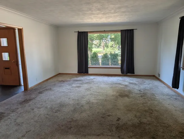 $174,000 | 2215 Guilford Road, Rockford, IL 61107