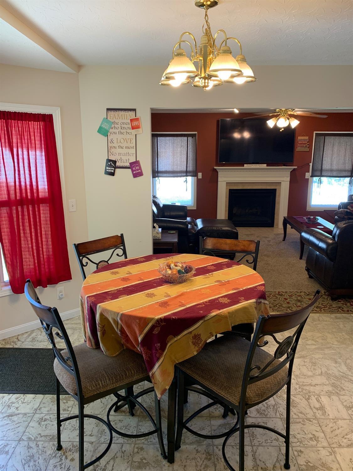 8215 Sheed Road Cincinnati, OH 45247 - Photo 6 of 20