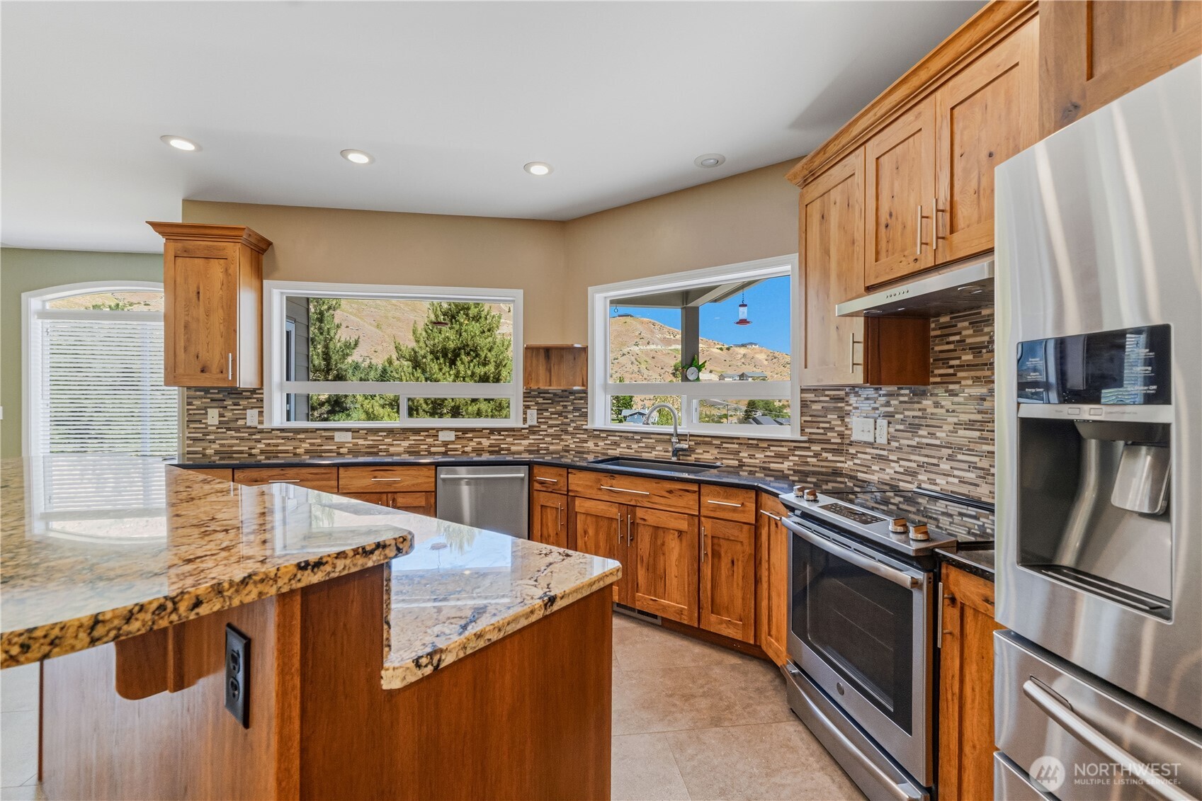 2777 Number 1 Canyon Road Wenatchee, WA 98801 - Photo 11 of 40