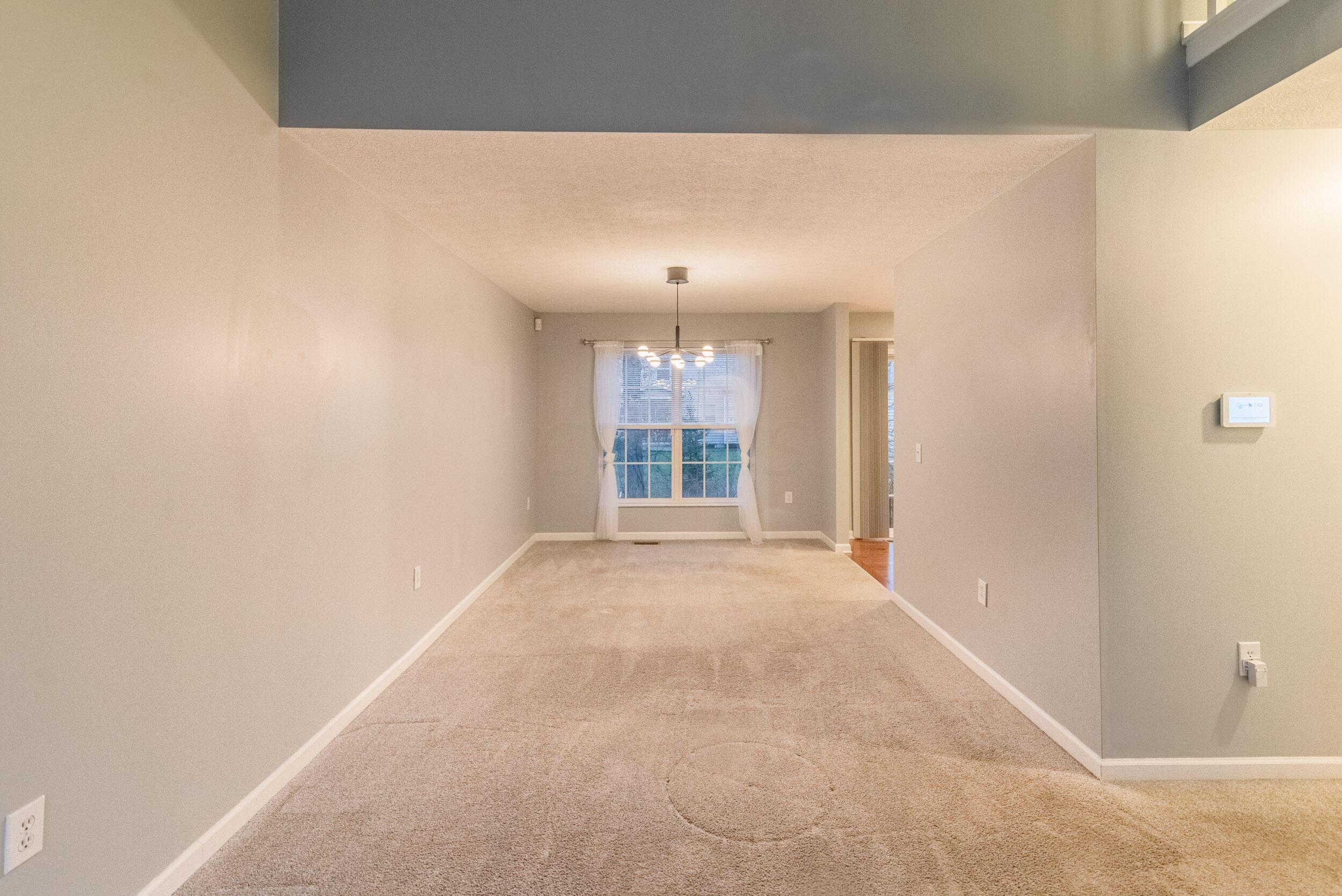 6196 Joes Hopper Road, Unit 75619 Columbus, OH 43230 - Photo 2 of 23 Vaulted entryway