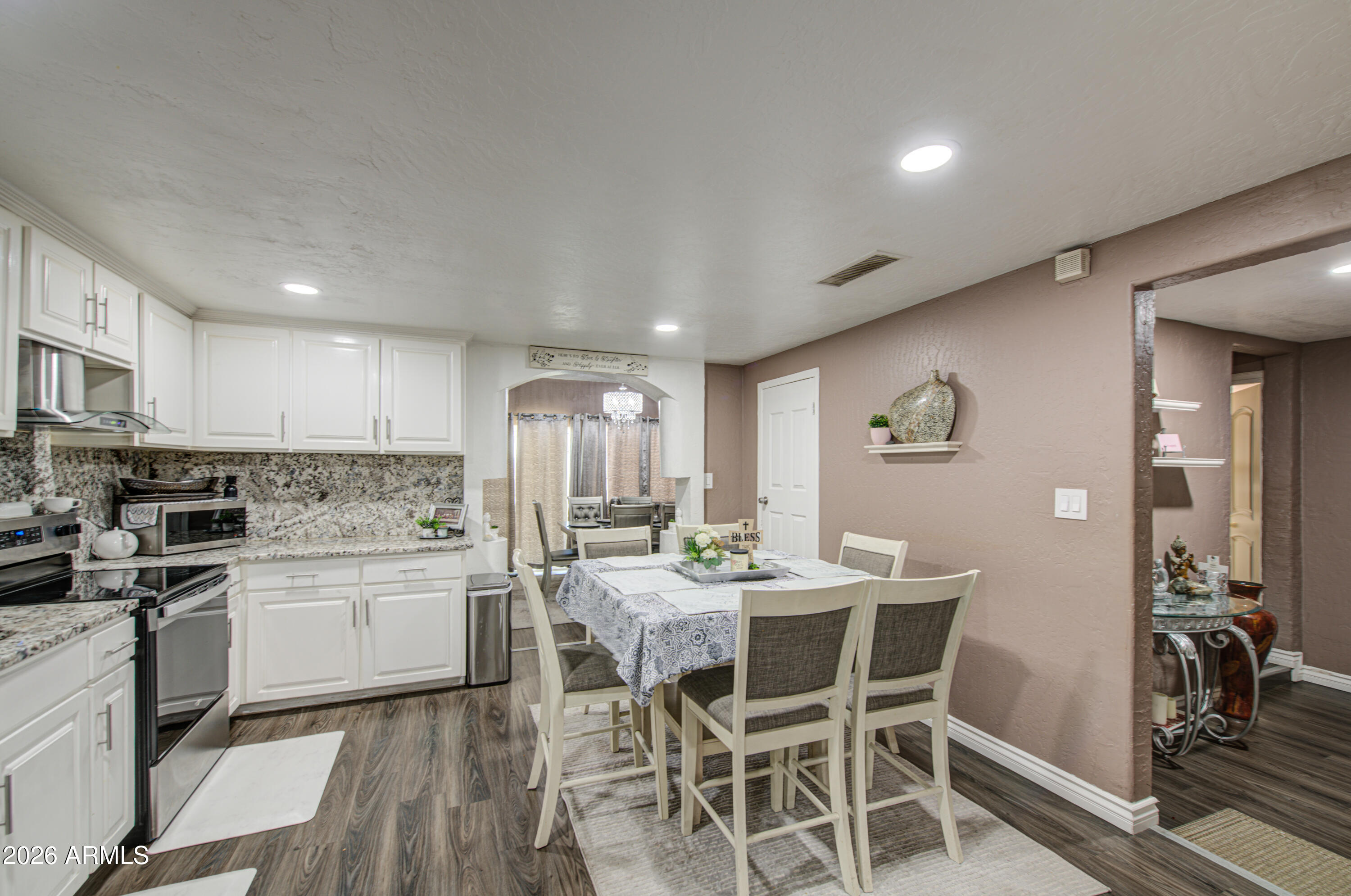 7004 West Coronado Road Phoenix, AZ 85035 - Photo 13 of 41 Kitchen 4