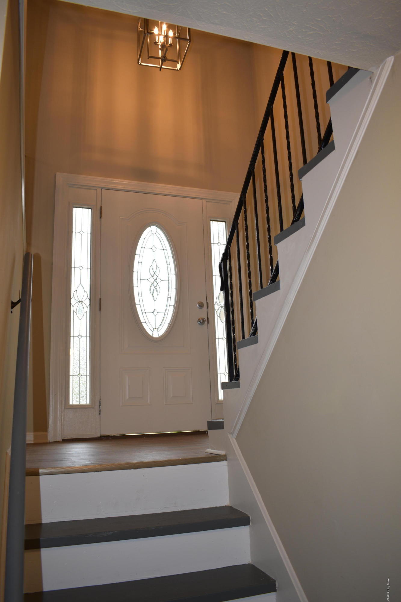 8106 Rory Way Louisville, KY 40219 - Photo 5 of 36 8106_rory_way_40219_becky_lusch_team_lou
