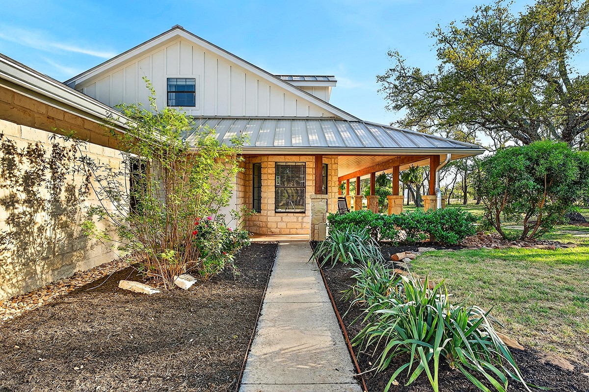301 Medlin Creek Loop Dripping Springs, TX 78620 - Photo 29 of 40 Side of home
