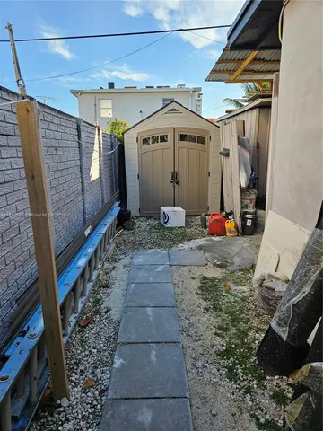 $450,000 | 1260 Northwest 4th Street, Miami, FL 33125