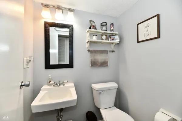 $280,000 | 7613 Dawnwood Court, Indianapolis, IN 46227