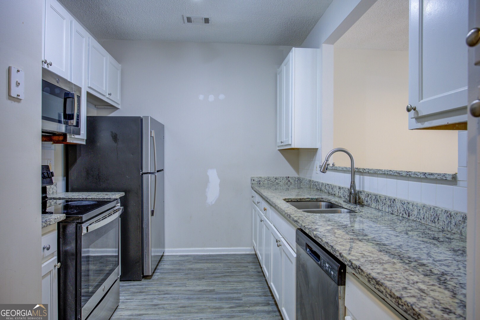 7669 Commerce Court Riverdale, GA 30296 - Photo 11 of 24