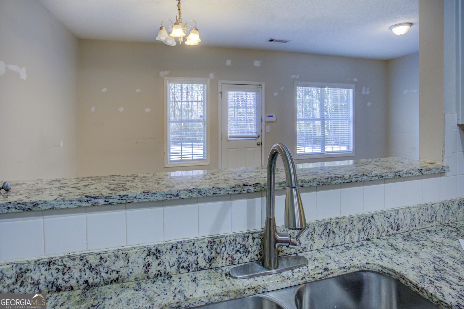 7669 Commerce Court Riverdale, GA 30296 - Photo 8 of 24