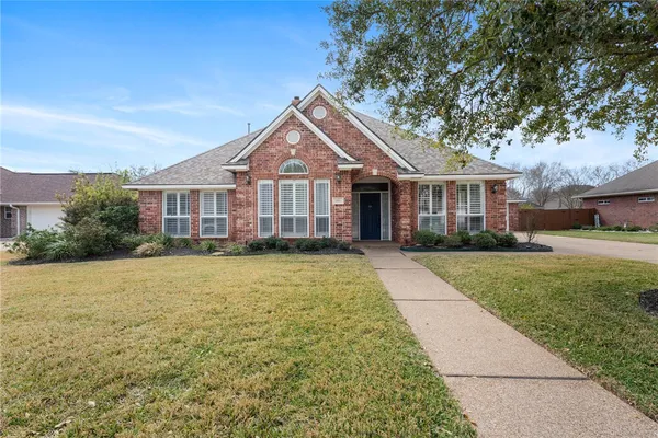 $525,000 | 814 Royal Adelade Drive, College Station, TX 77845
