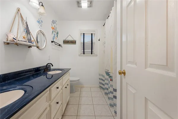 $525,000 | 814 Royal Adelade Drive, College Station, TX 77845
