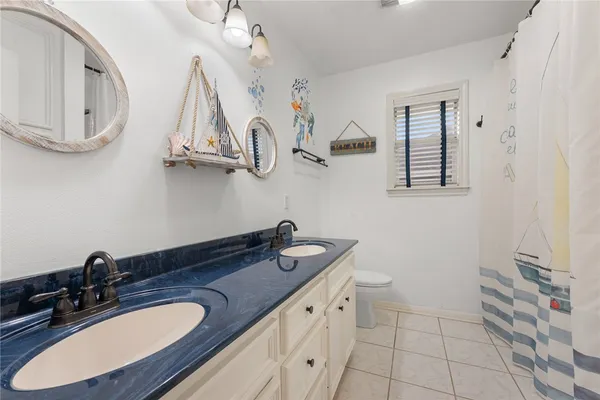 $525,000 | 814 Royal Adelade Drive, College Station, TX 77845