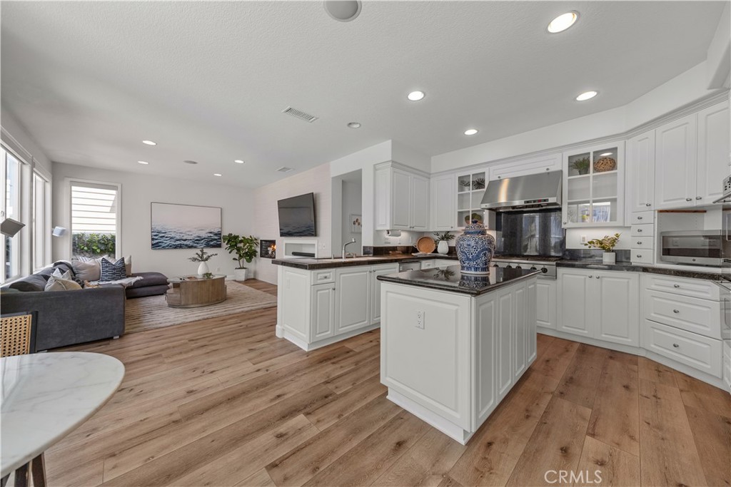 5507 Windward Street Long Beach, CA 90814 - Photo 21 of 48