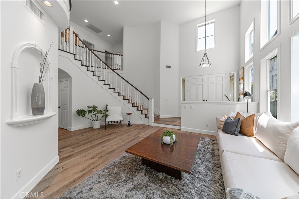 5507 Windward Street Long Beach, CA 90814 - Photo 9 of 48