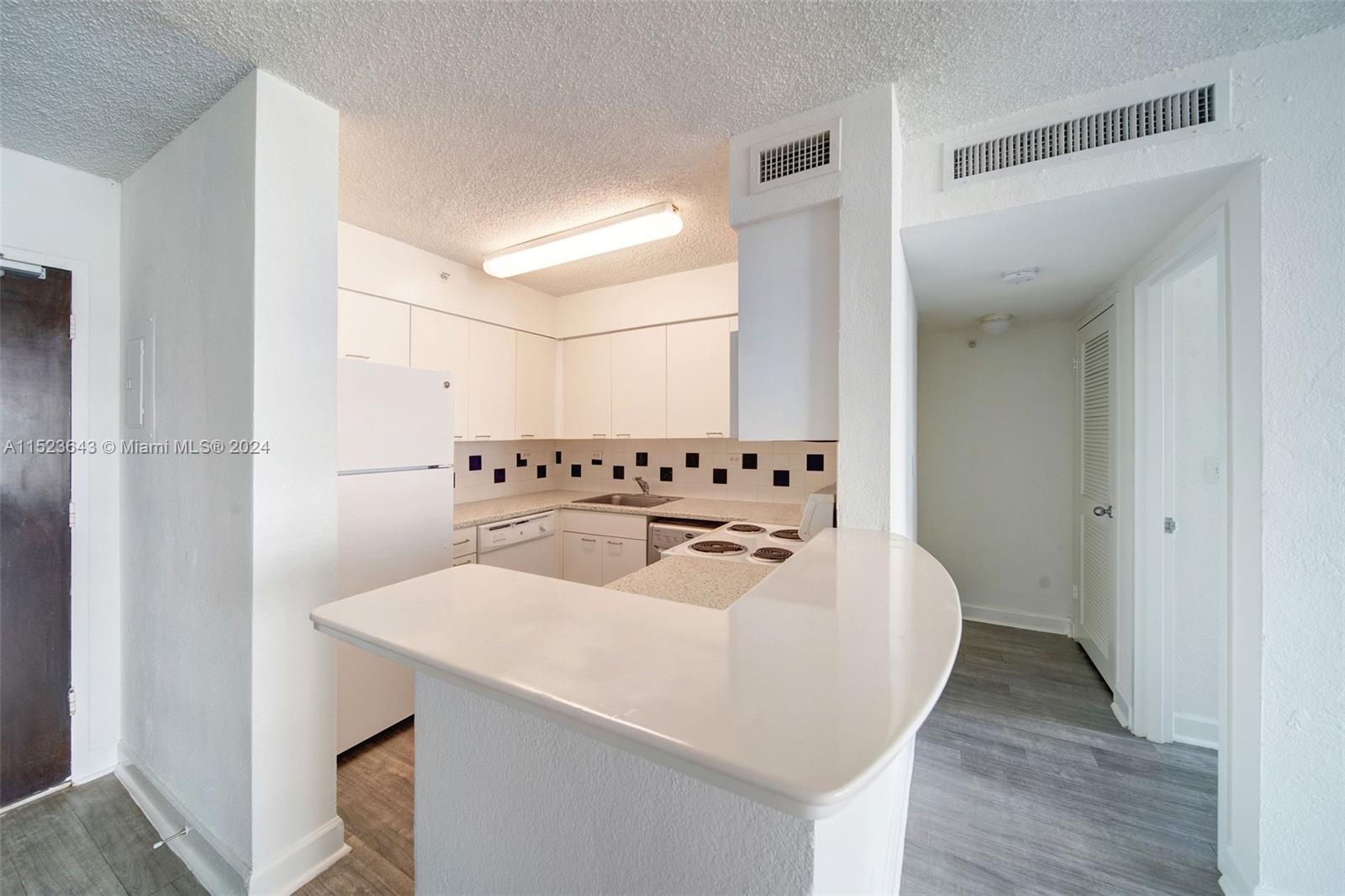 1500 Bay Road, Unit S0354 Miami Beach, FL 33139 - Photo 8 of 78