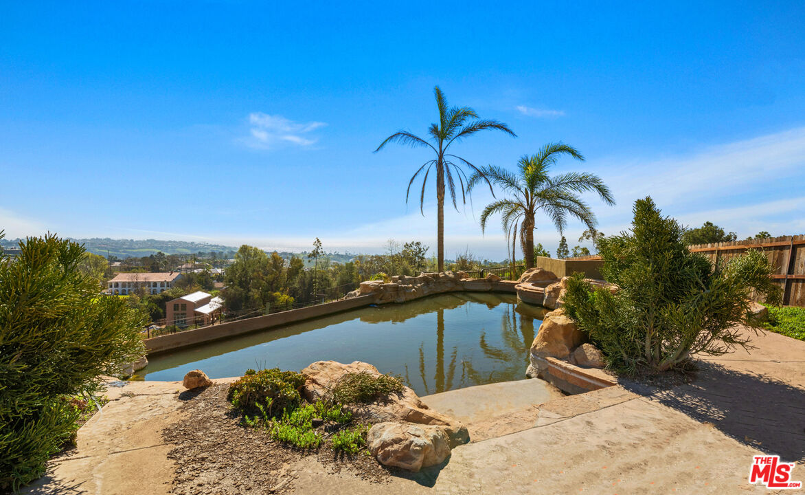 29800 Cuthbert Road Malibu, CA 90265 - Photo 12 of 25