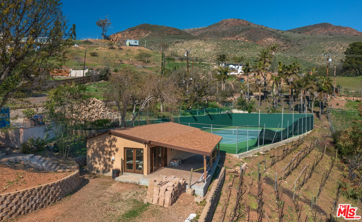 29800 Cuthbert Road Malibu, CA 90265 - Photo 14 of 25