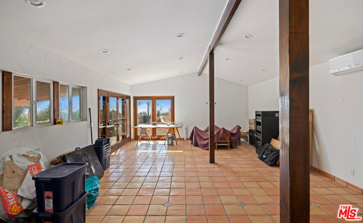 29800 Cuthbert Road Malibu, CA 90265 - Photo 16 of 25