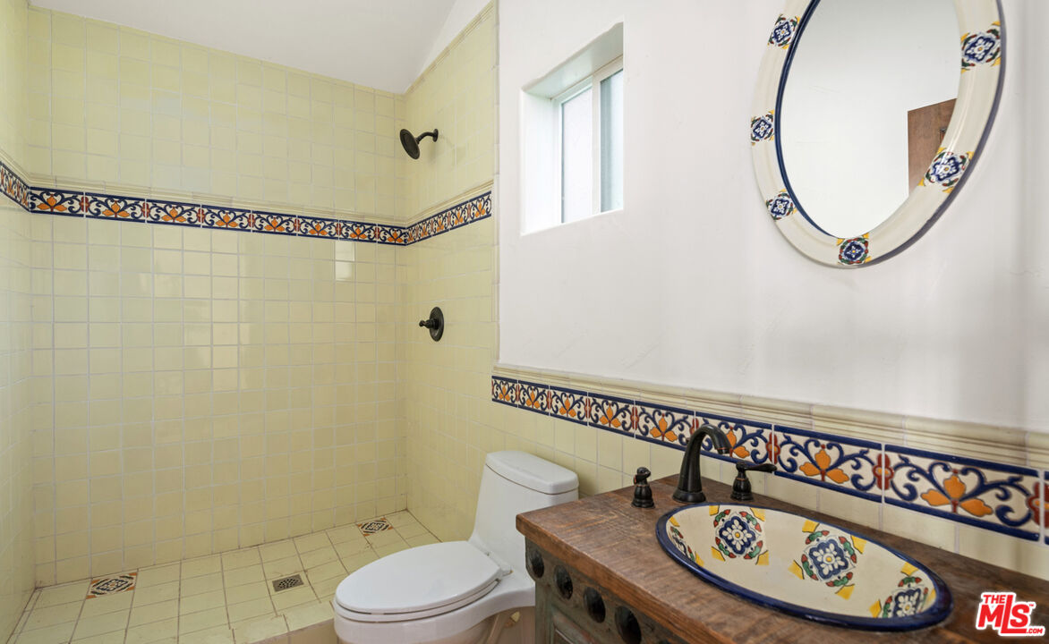 29800 Cuthbert Road Malibu, CA 90265 - Photo 17 of 25