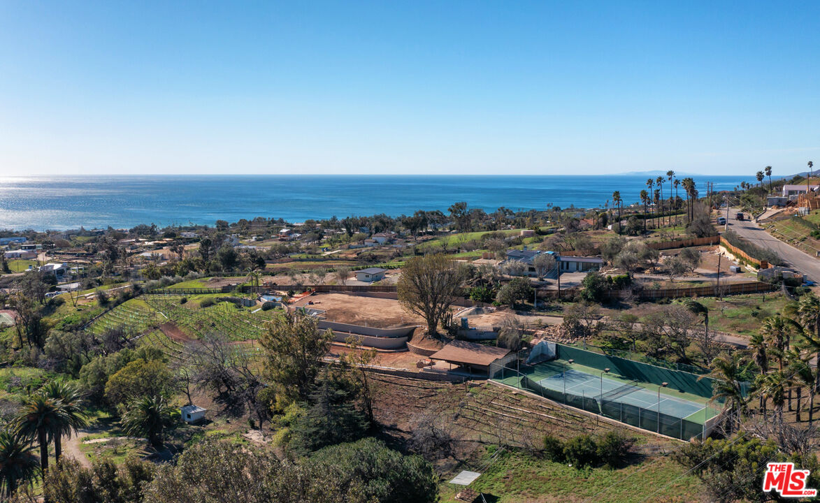 29800 Cuthbert Road Malibu, CA 90265 - Photo 6 of 25